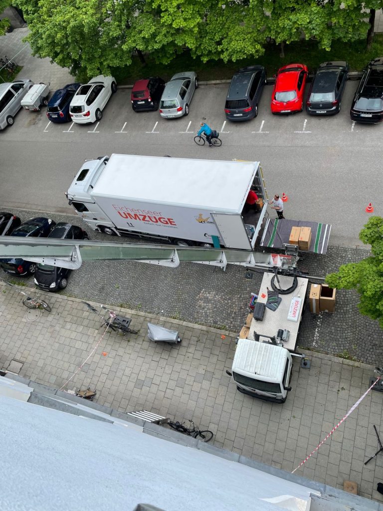 Seniorenumzug München Möbellift